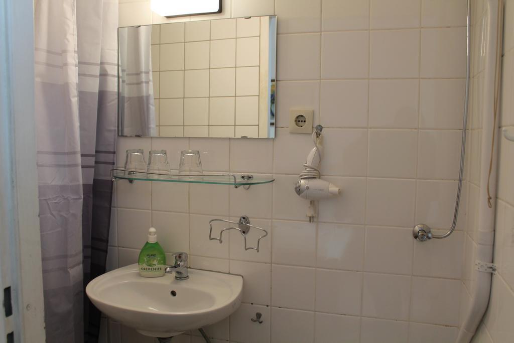 Hotel Pension Waizenegger Am Kurfuerstendamm Berlin Zewnętrze zdjęcie